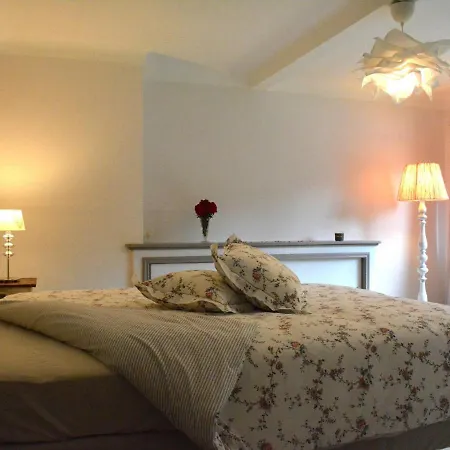 Quaint Chalet In With Large Garden Domek alpejski