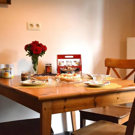 Quaint Chalet In With Large Garden Bodange