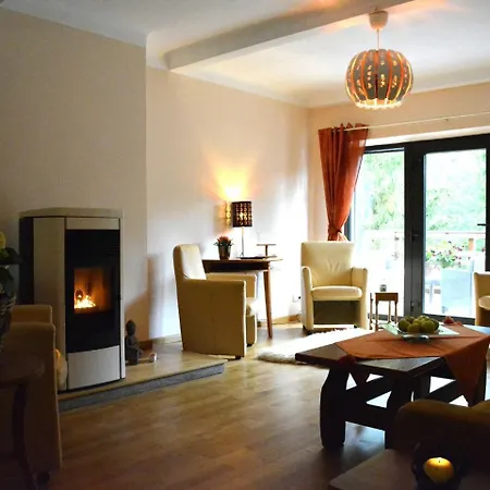Quaint Chalet In With Large Garden *